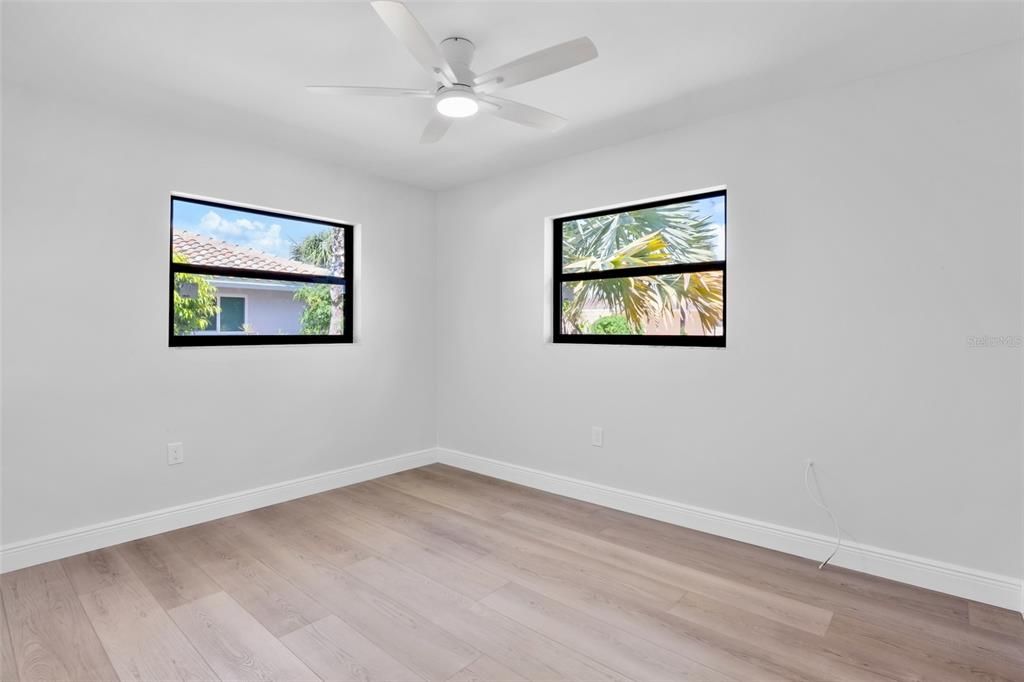 En Venta: $549,000 (3 camas, 2 baños, 1972 Pies cuadrados)