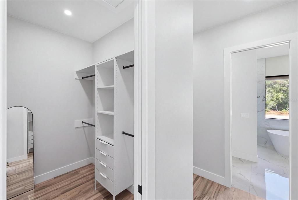 На продажу: $599,900 (3 спален, 2 ванн, 2250 Квадратных фут)