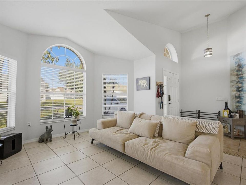 For Sale: $385,000 (3 beds, 2 baths, 1837 Square Feet)
