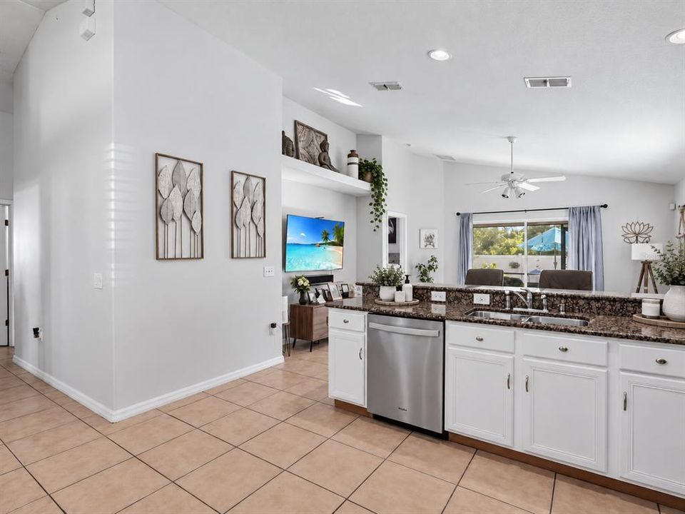 For Sale: $385,000 (3 beds, 2 baths, 1837 Square Feet)