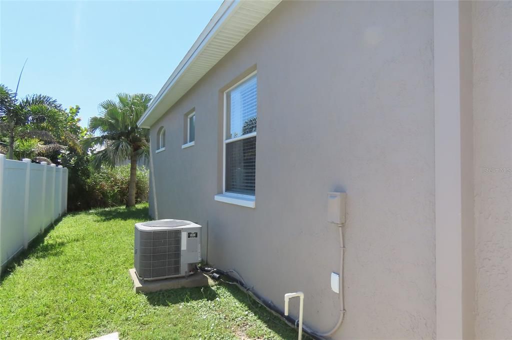 For Sale: $451,000 (3 beds, 2 baths, 1920 Square Feet)