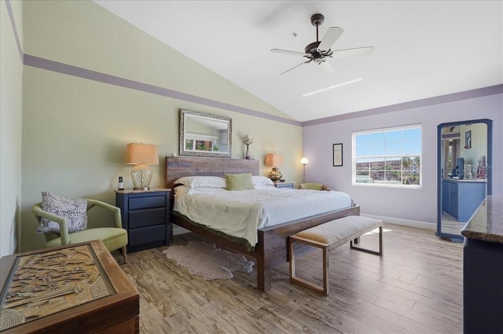 For Sale: $844,900 (3 beds, 2 baths, 2415 Square Feet)
