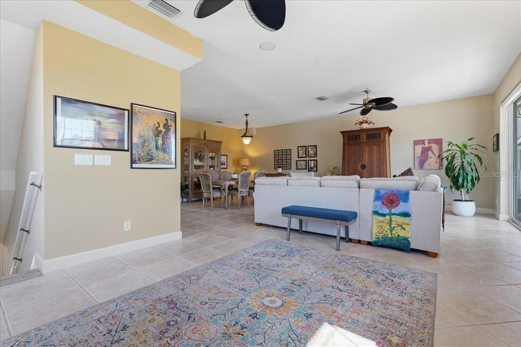For Sale: $844,900 (3 beds, 2 baths, 2415 Square Feet)