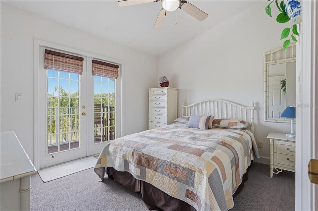 For Sale: $844,900 (3 beds, 2 baths, 2415 Square Feet)