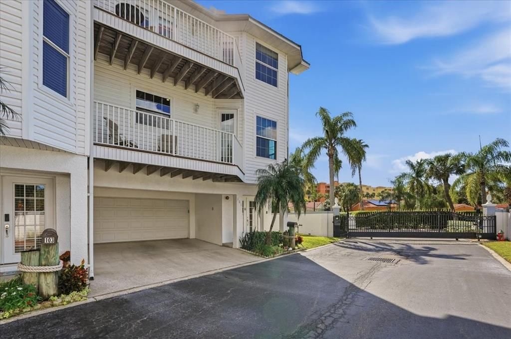 For Sale: $844,900 (3 beds, 2 baths, 2415 Square Feet)