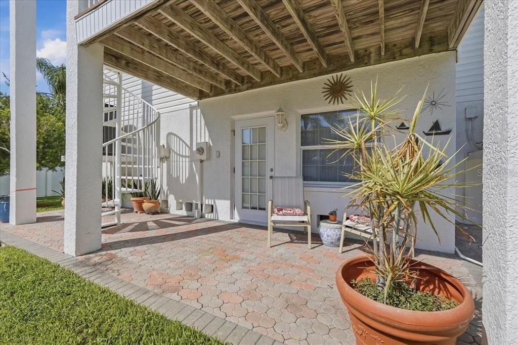 For Sale: $844,900 (3 beds, 2 baths, 2415 Square Feet)