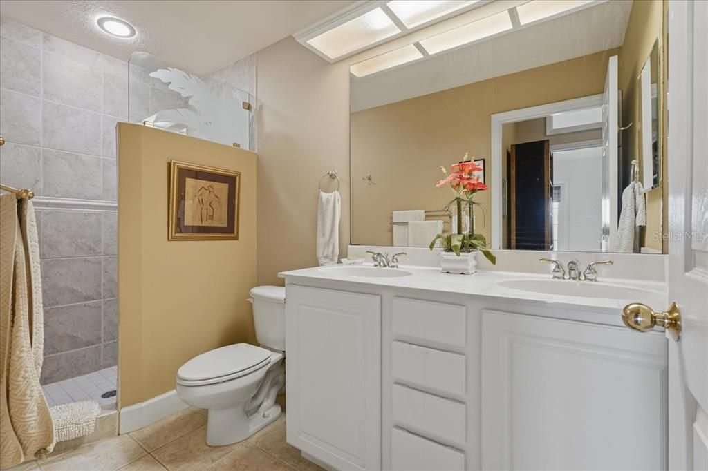 For Sale: $844,900 (3 beds, 2 baths, 2415 Square Feet)