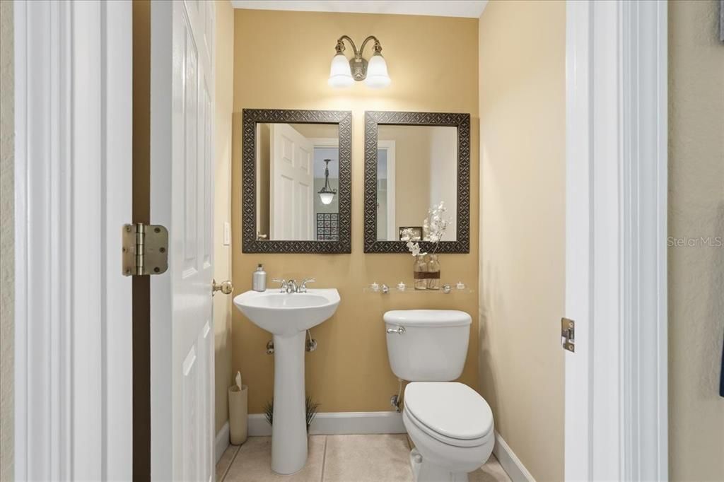 For Sale: $844,900 (3 beds, 2 baths, 2415 Square Feet)