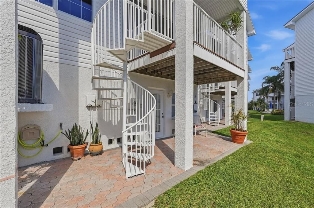 For Sale: $844,900 (3 beds, 2 baths, 2415 Square Feet)