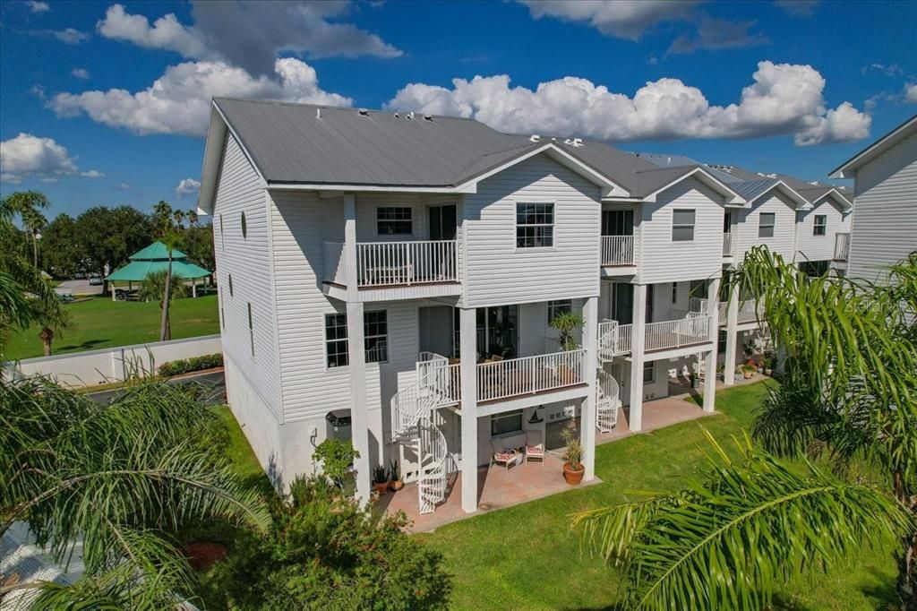 For Sale: $844,900 (3 beds, 2 baths, 2415 Square Feet)