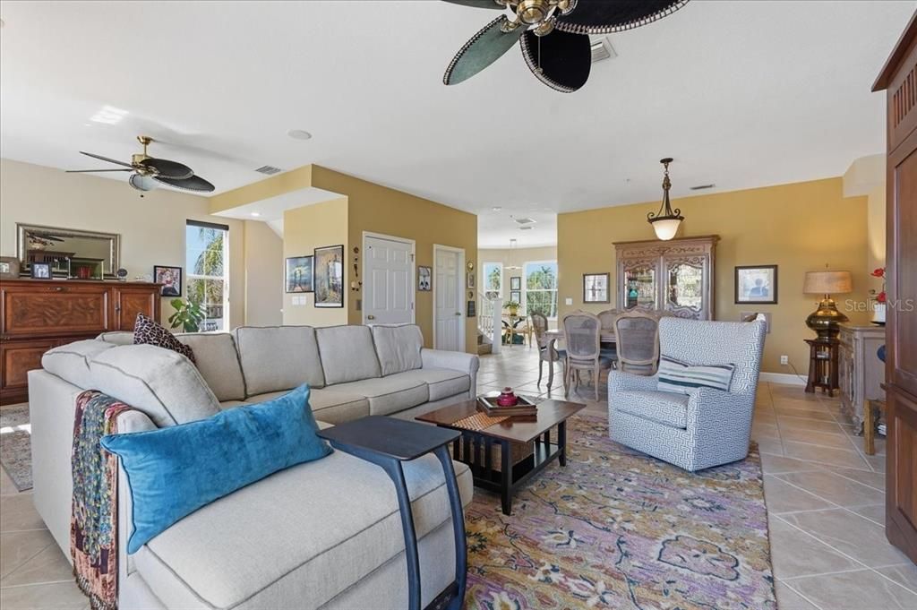 For Sale: $844,900 (3 beds, 2 baths, 2415 Square Feet)
