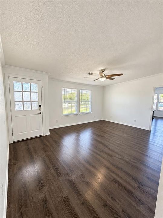 En Venta: $269,000 (3 camas, 2 baños, 1612 Pies cuadrados)