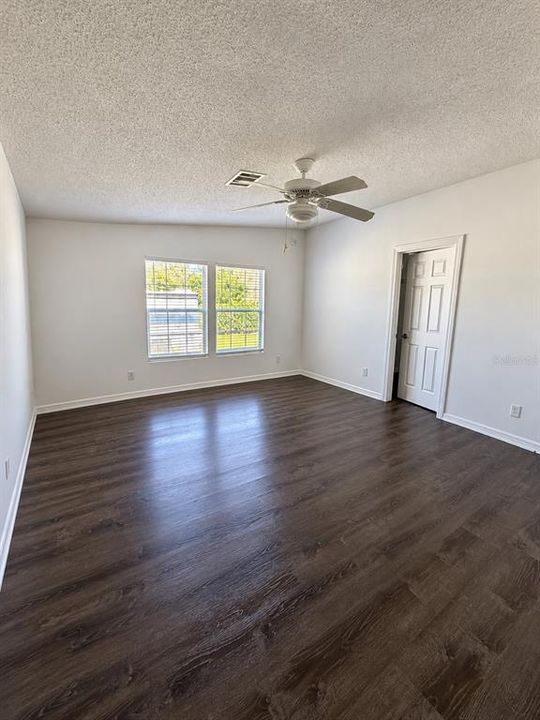 En Venta: $269,000 (3 camas, 2 baños, 1612 Pies cuadrados)