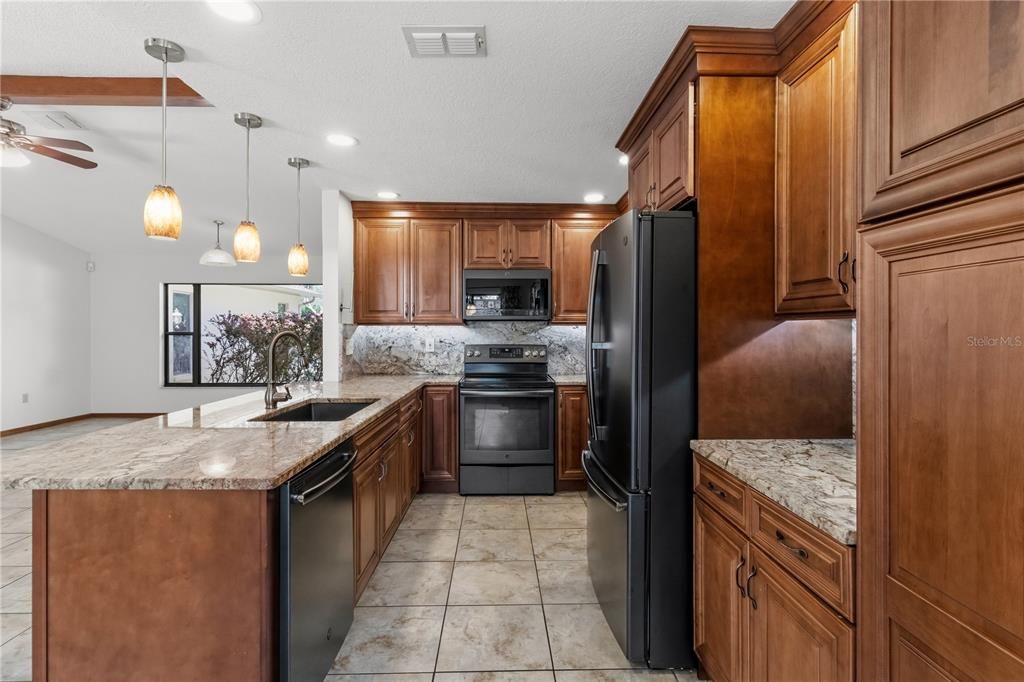 For Sale: $525,000 (3 beds, 2 baths, 2070 Square Feet)