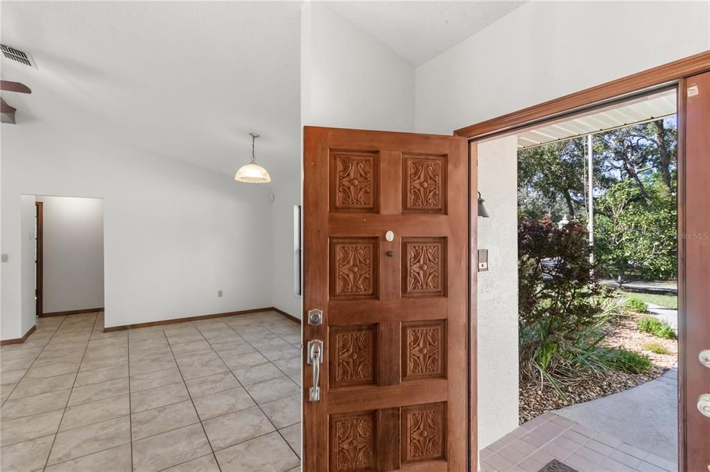 For Sale: $525,000 (3 beds, 2 baths, 2070 Square Feet)