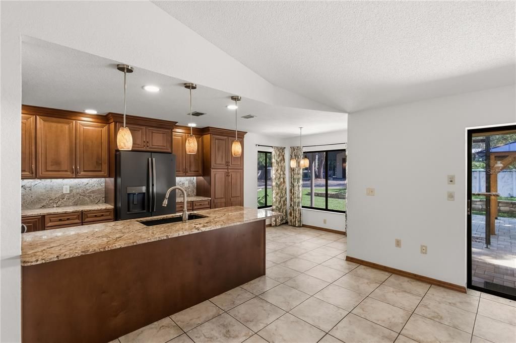 For Sale: $525,000 (3 beds, 2 baths, 2070 Square Feet)