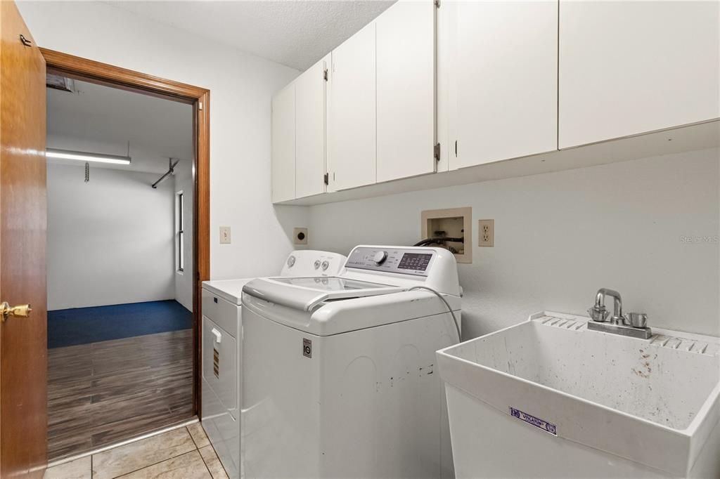 For Sale: $525,000 (3 beds, 2 baths, 2070 Square Feet)