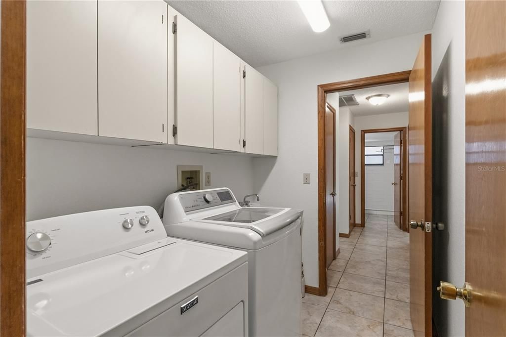 For Sale: $525,000 (3 beds, 2 baths, 2070 Square Feet)