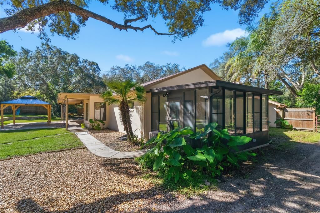 For Sale: $525,000 (3 beds, 2 baths, 2070 Square Feet)