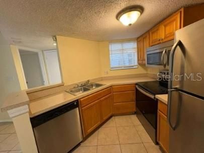 For Rent: $1,500 (3 beds, 2 baths, 1158 Square Feet)