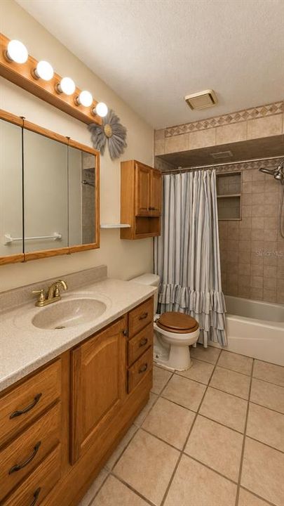 En Venta: $299,777 (3 camas, 2 baños, 1252 Pies cuadrados)