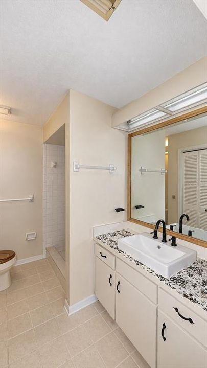 En Venta: $299,777 (3 camas, 2 baños, 1252 Pies cuadrados)