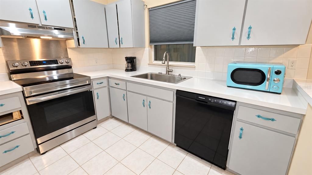 En Venta: $299,777 (3 camas, 2 baños, 1252 Pies cuadrados)