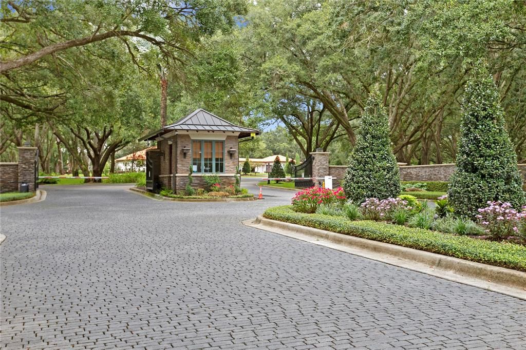 En Venta: $550,000 (2.60 acres)