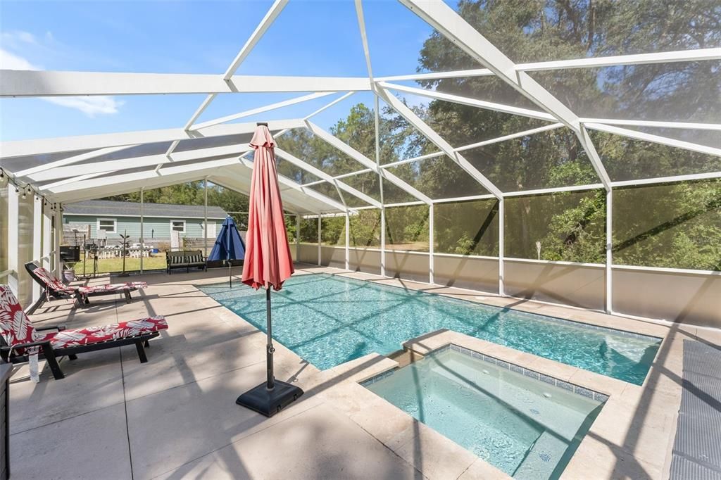 En Venta: $699,000 (4 camas, 3 baños, 2165 Pies cuadrados)