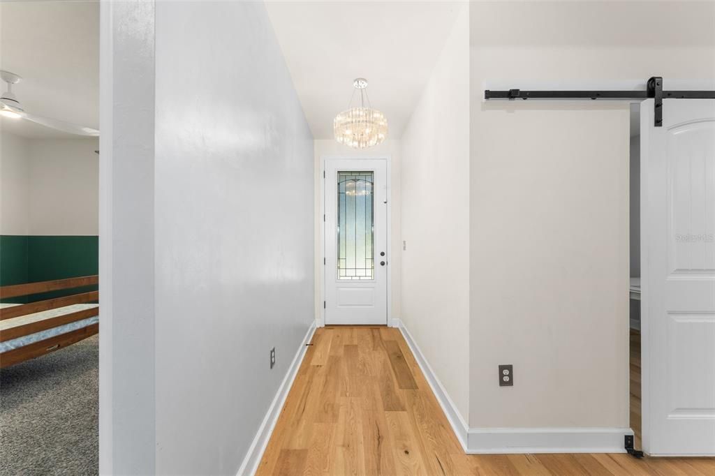 En Venta: $699,000 (4 camas, 3 baños, 2165 Pies cuadrados)