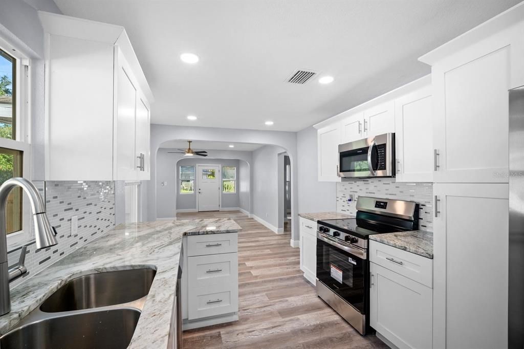 En Venta: $399,999 (3 camas, 2 baños, 1203 Pies cuadrados)