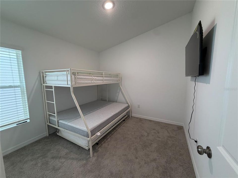 В аренду: $2,600 (3 спален, 2 ванн, 1615 Квадратных фут)