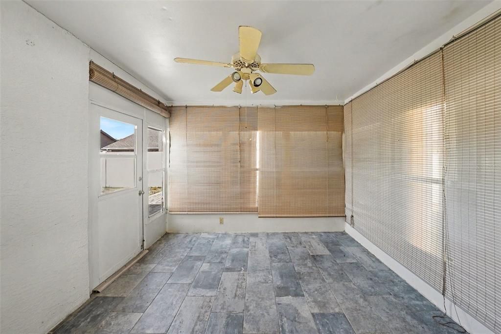 На продажу: $319,900 (3 спален, 2 ванн, 1419 Квадратных фут)