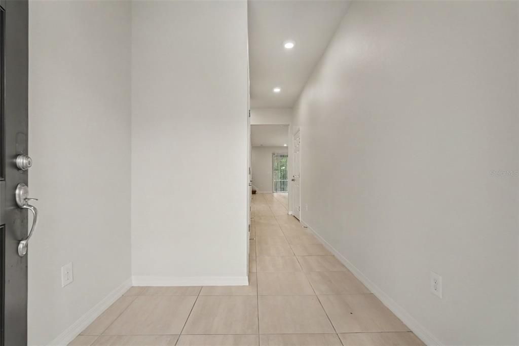 En Venta: $354,900 (3 camas, 2 baños, 1920 Pies cuadrados)