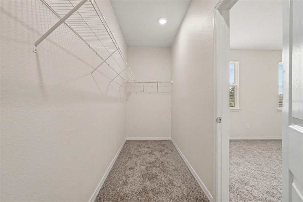 En Venta: $354,900 (3 camas, 2 baños, 1920 Pies cuadrados)