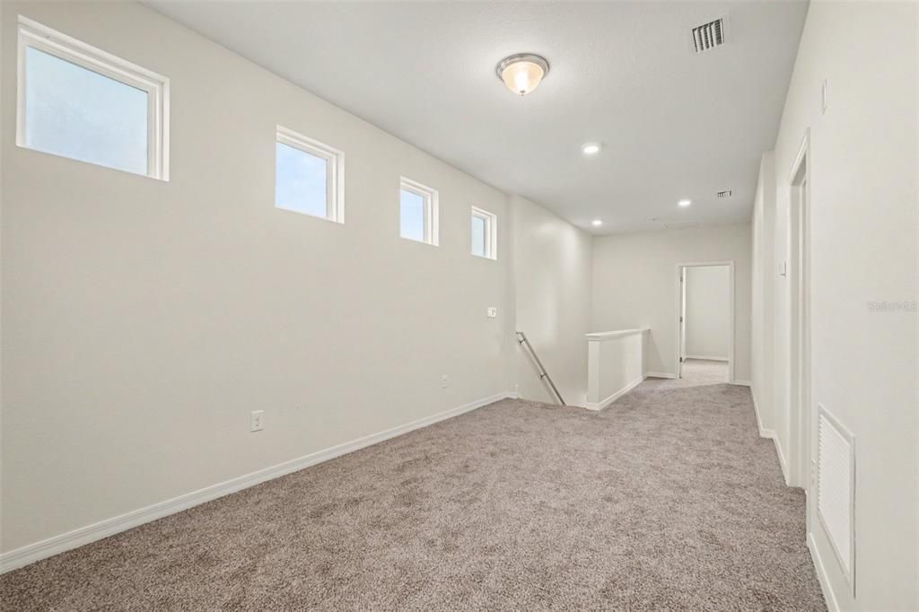En Venta: $354,900 (3 camas, 2 baños, 1920 Pies cuadrados)