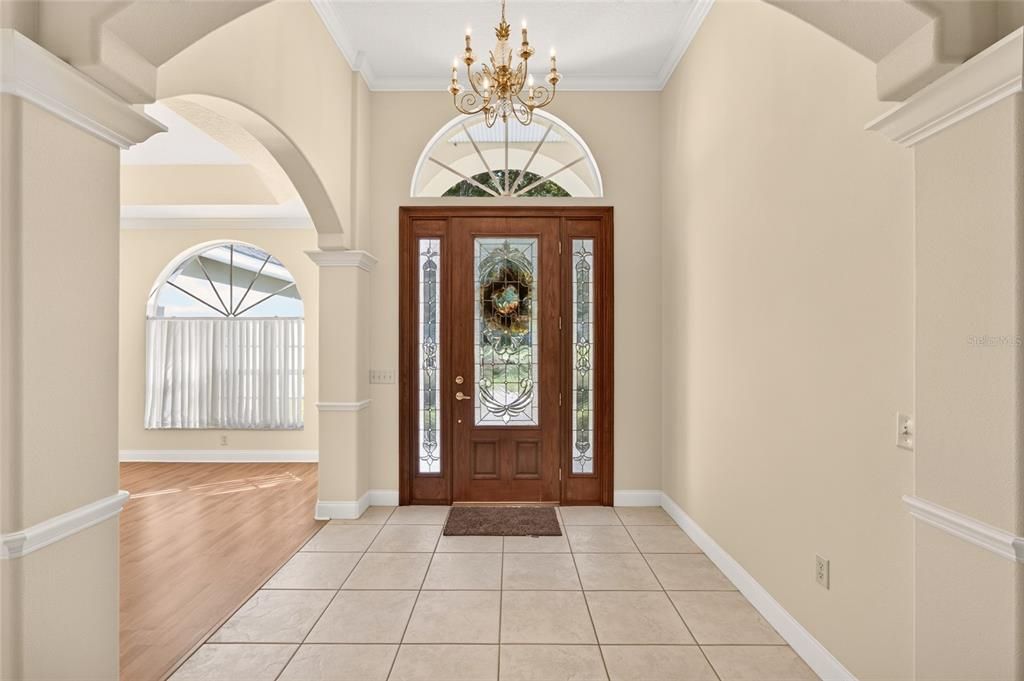 For Sale: $550,000 (3 beds, 2 baths, 2704 Square Feet)