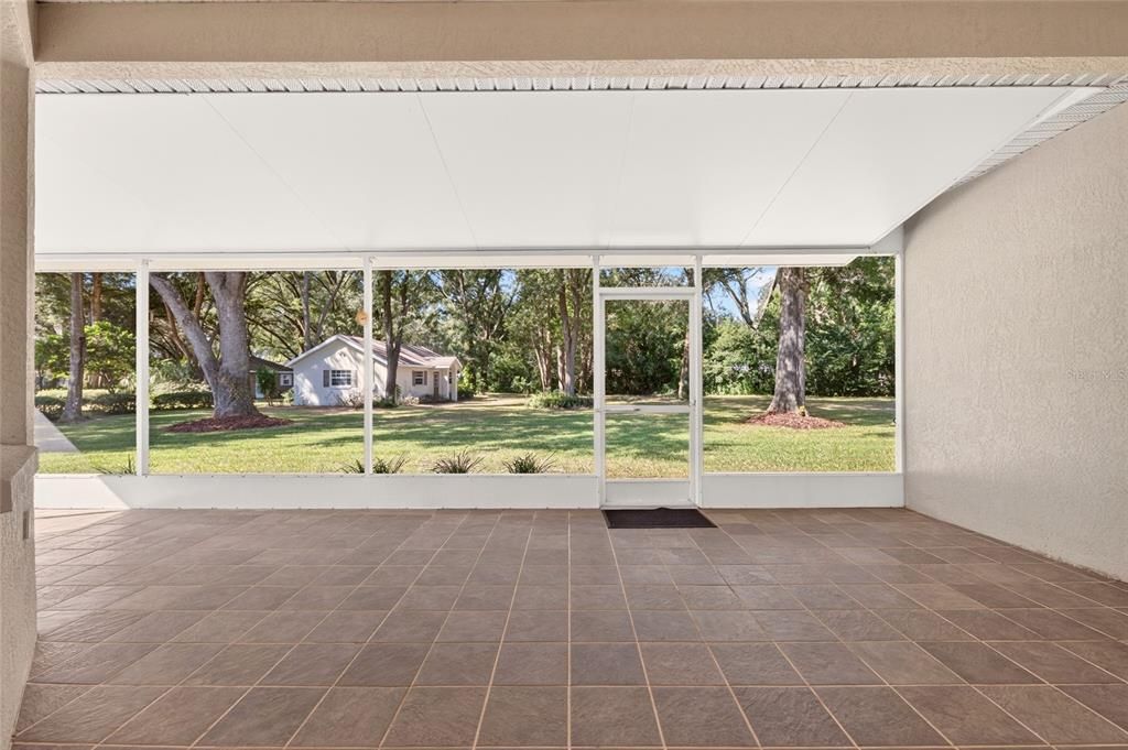For Sale: $550,000 (3 beds, 2 baths, 2704 Square Feet)