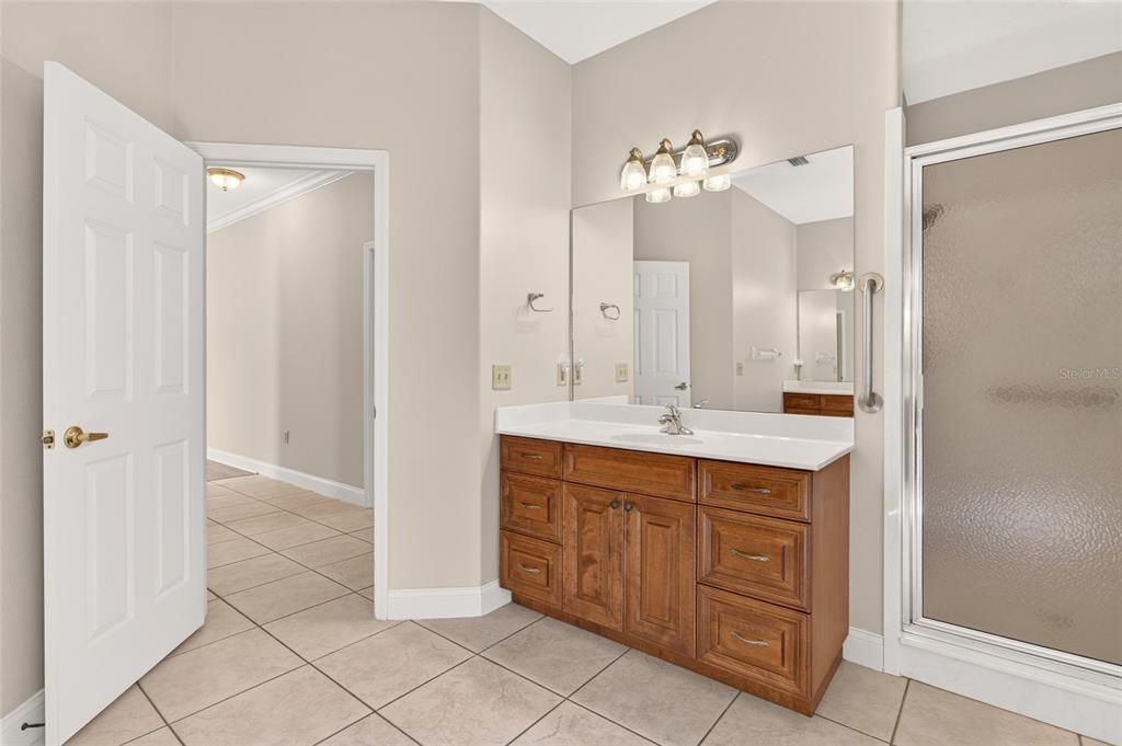For Sale: $550,000 (3 beds, 2 baths, 2704 Square Feet)