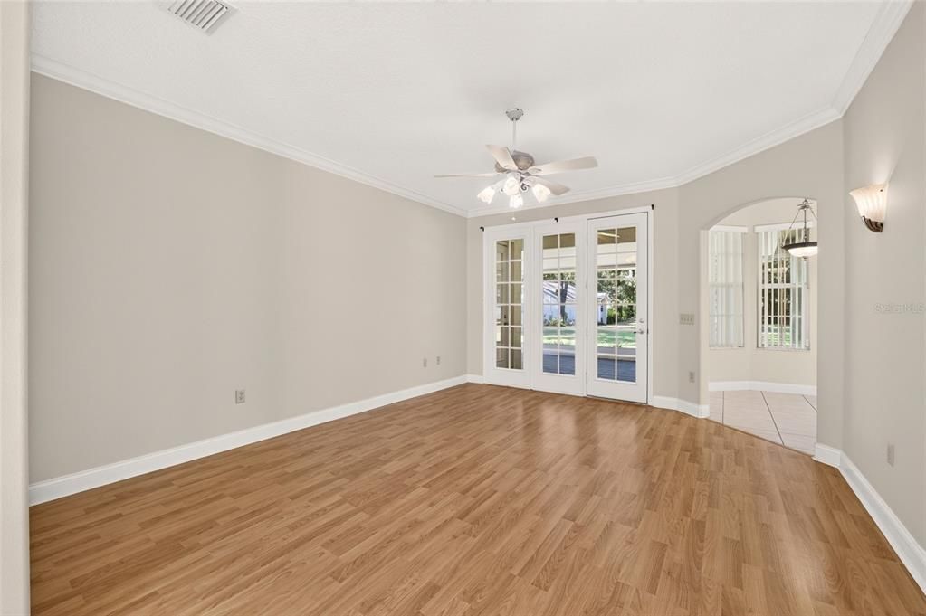 For Sale: $550,000 (3 beds, 2 baths, 2704 Square Feet)
