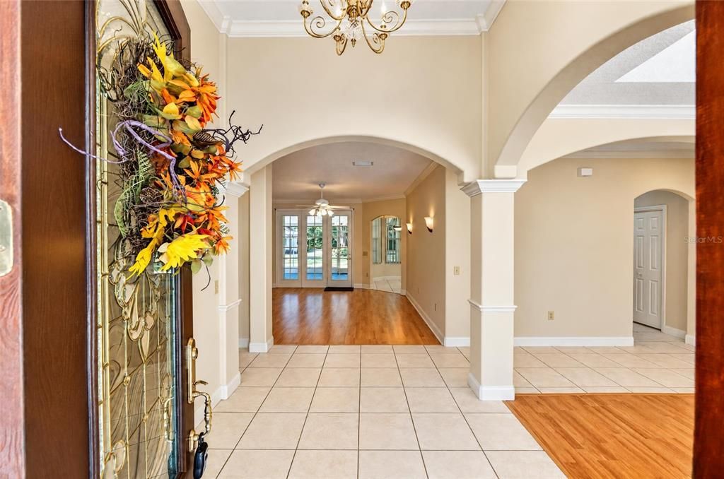 For Sale: $550,000 (3 beds, 2 baths, 2704 Square Feet)