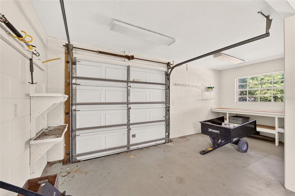 For Sale: $550,000 (3 beds, 2 baths, 2704 Square Feet)