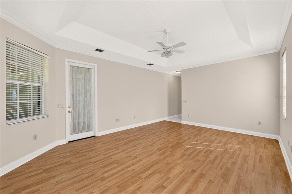 For Sale: $550,000 (3 beds, 2 baths, 2704 Square Feet)