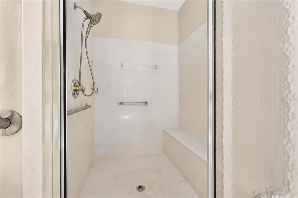 For Sale: $550,000 (3 beds, 2 baths, 2704 Square Feet)