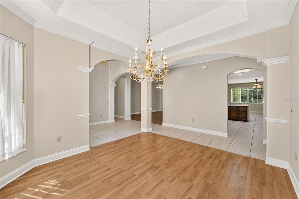 For Sale: $550,000 (3 beds, 2 baths, 2704 Square Feet)