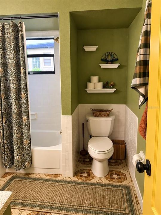 For Sale: $275,000 (2 beds, 2 baths, 1634 Square Feet)