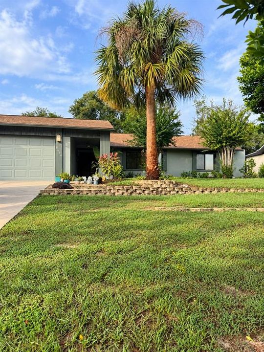 For Sale: $275,000 (2 beds, 2 baths, 1634 Square Feet)