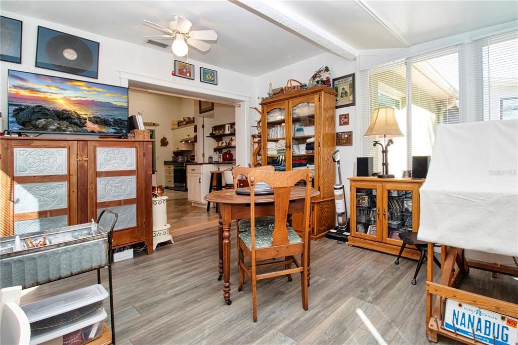 En Venta: $264,900 (2 camas, 2 baños, 1402 Pies cuadrados)