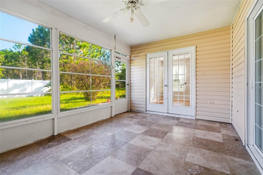 На продажу: $279,900 (2 спален, 2 ванн, 1421 Квадратных фут)