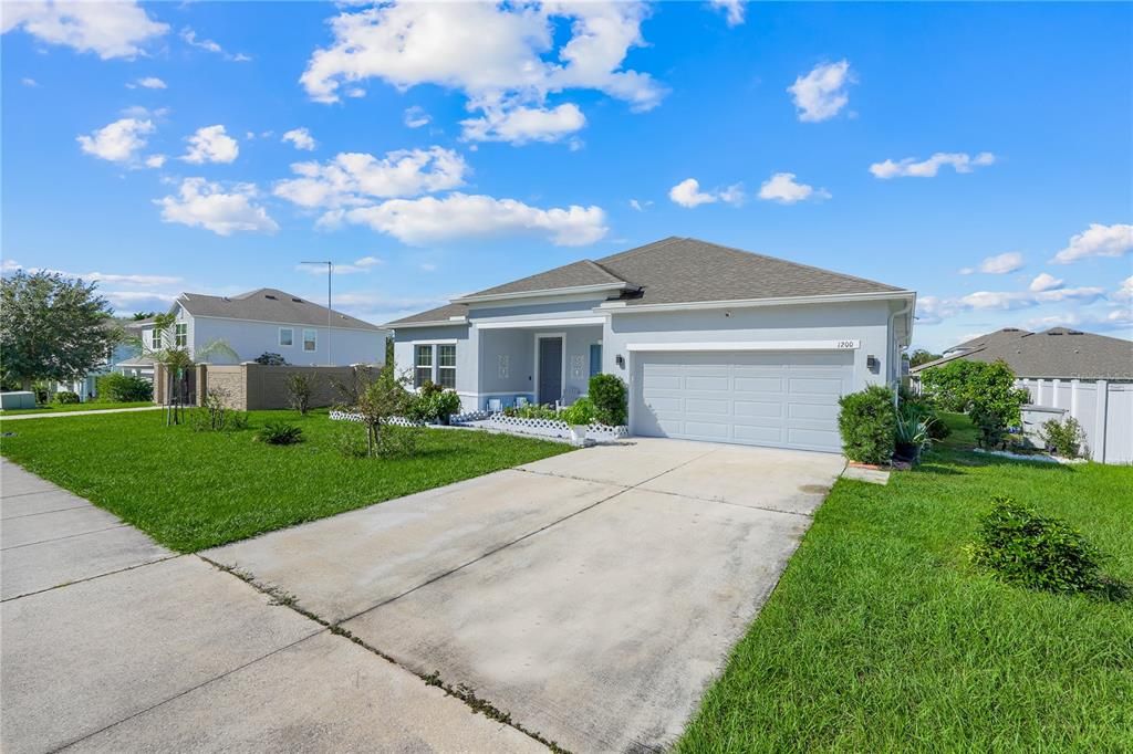На продажу: $439,999 (3 спален, 2 ванн, 2043 Квадратных фут)